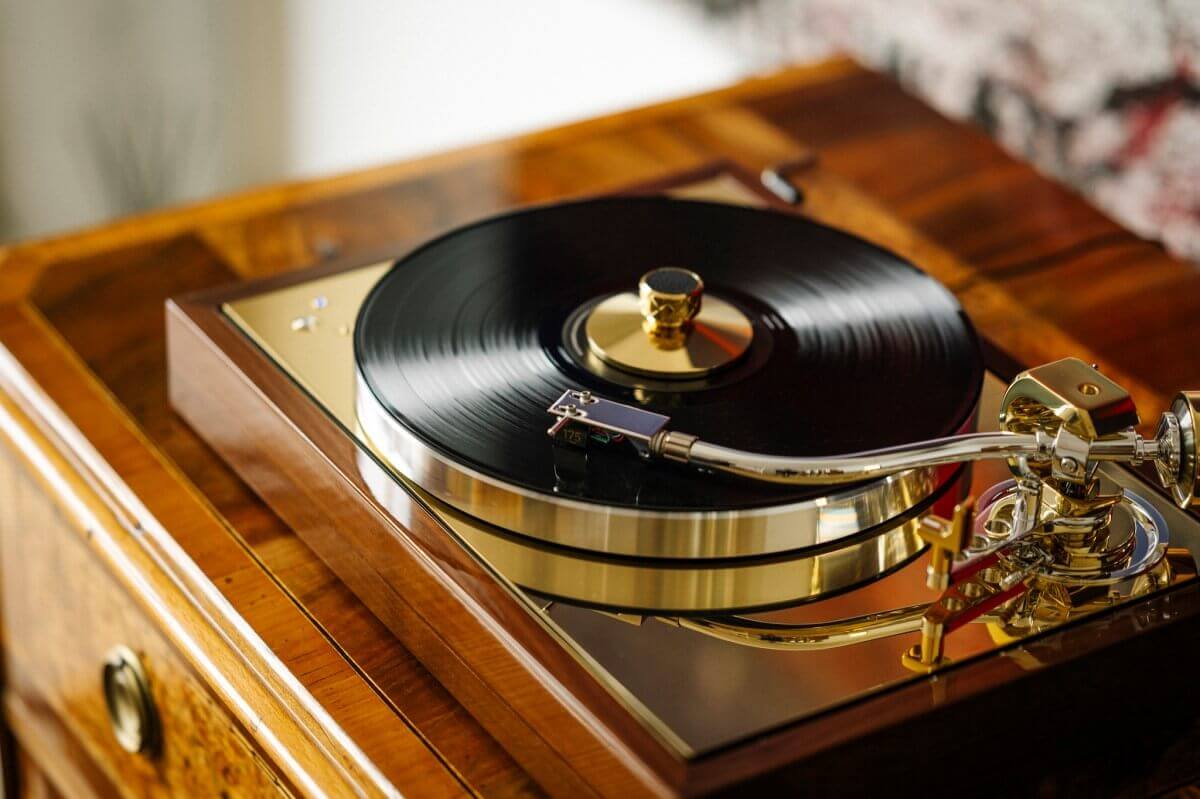 pro-ject-the-classic-reference hifisafir 10